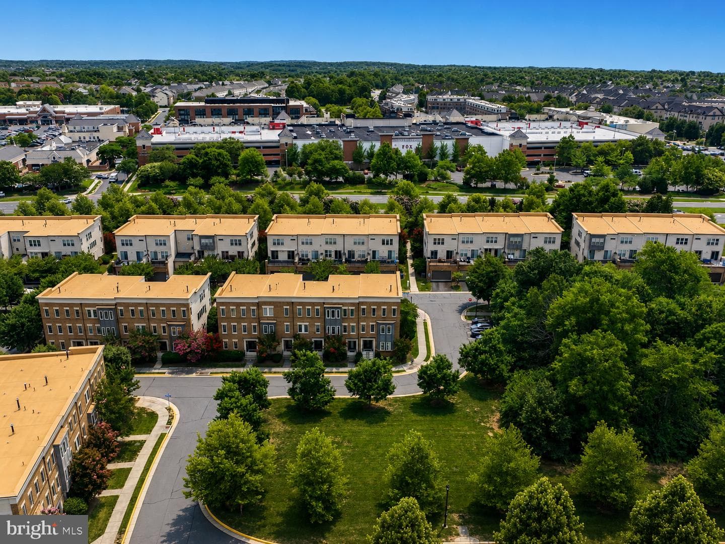 22792 Sagamore Square photo 37