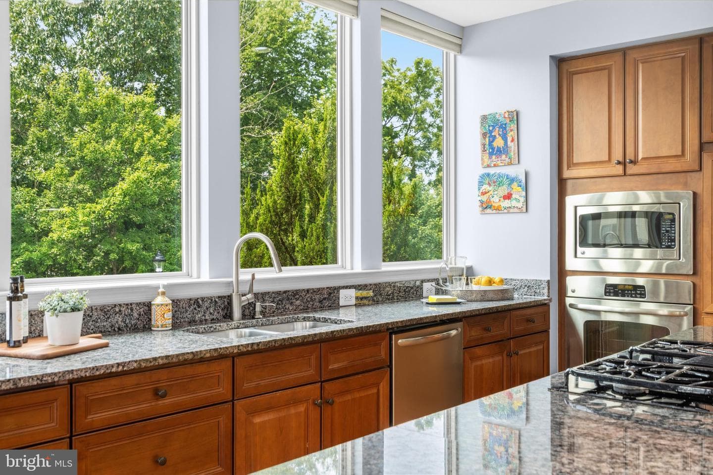 22792 Sagamore Square photo 8