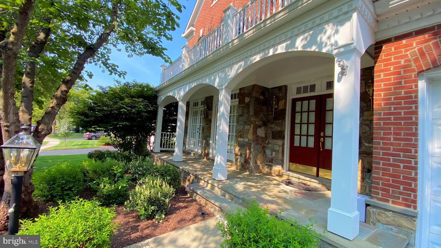 22757 Portico Place photo 2