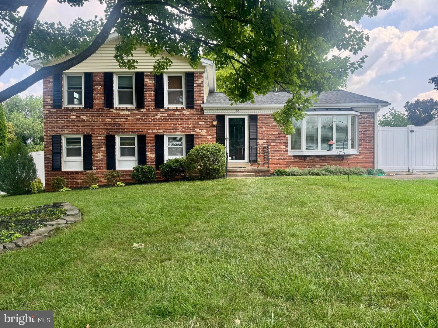 306 Morven Park Court NW photo 1
