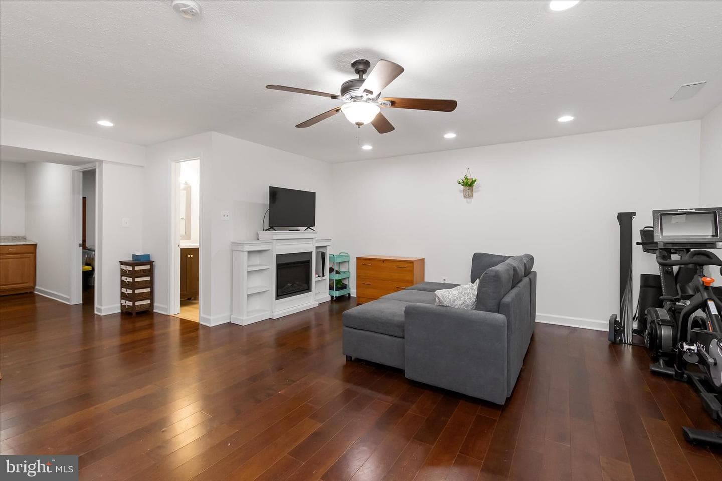 528 Jared Square NE photo 35