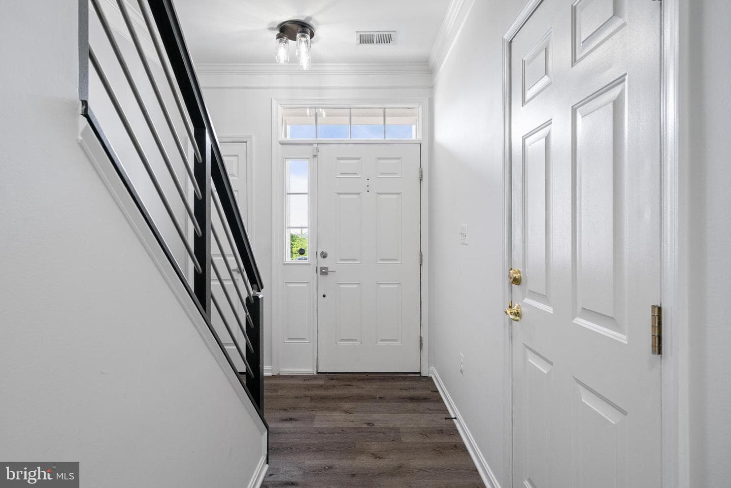 508 Legrace Terrace NE photo 8