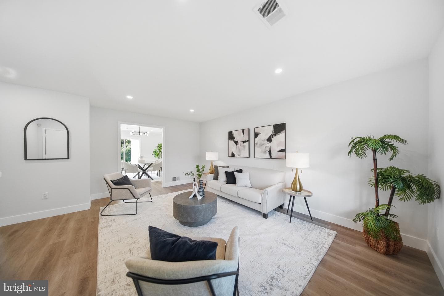 413 Harding Court photo 4