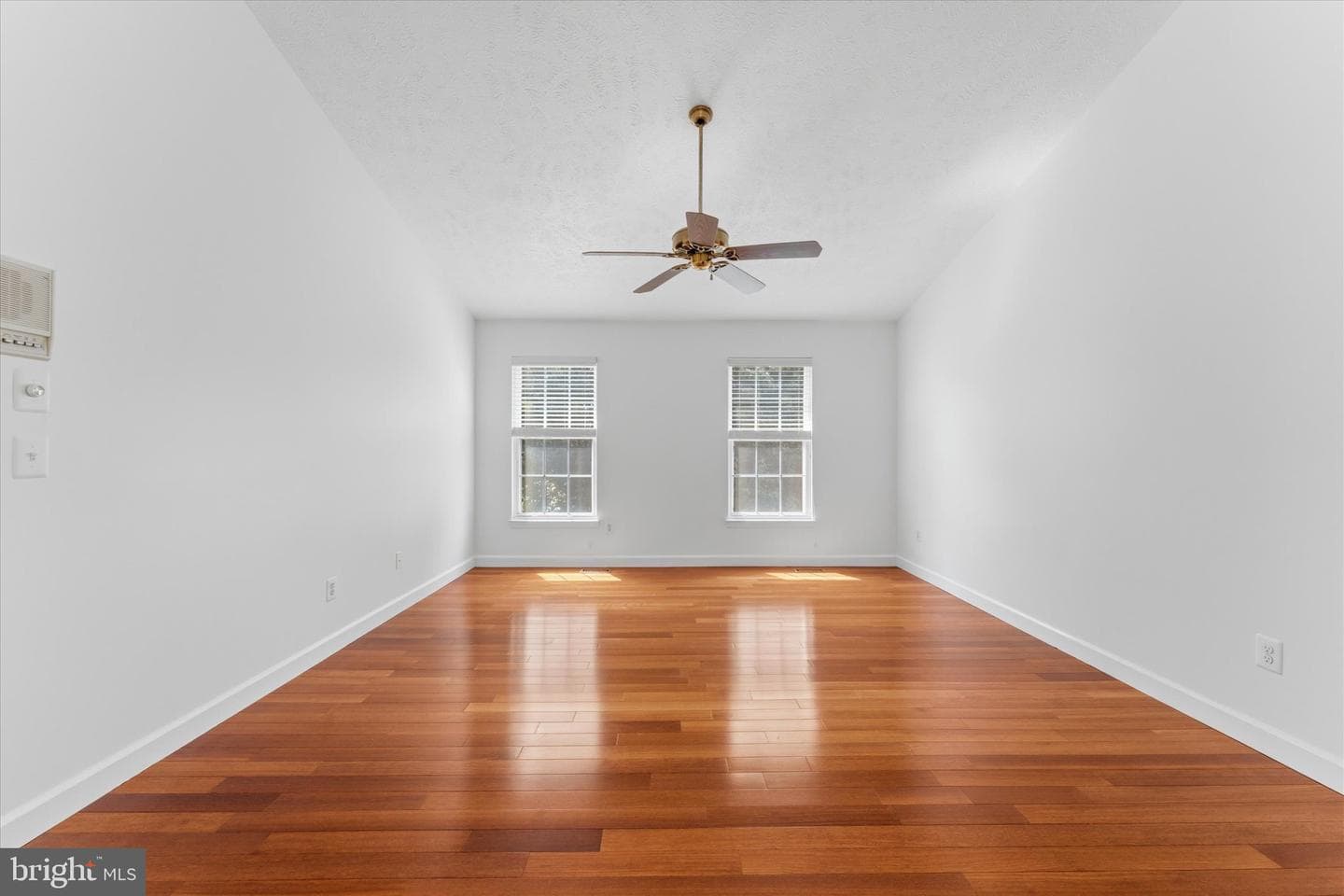 43868 Stronghold Court photo 30