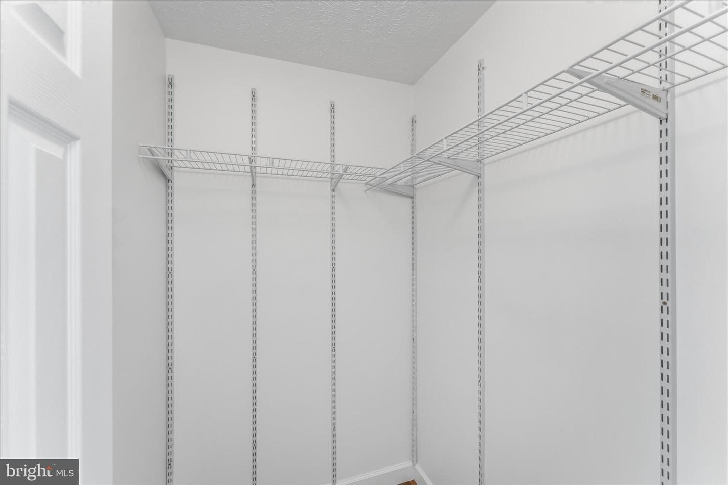 43868 Stronghold Court photo 35
