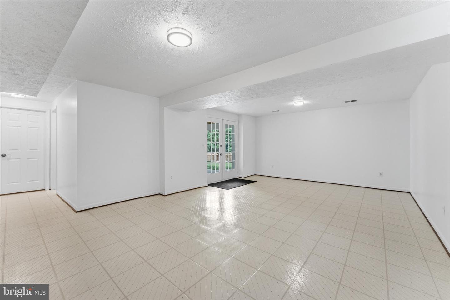 43868 Stronghold Court photo 46