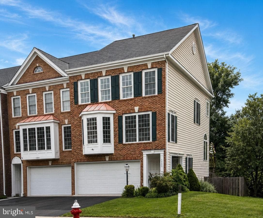 18430 Montview Square photo 1