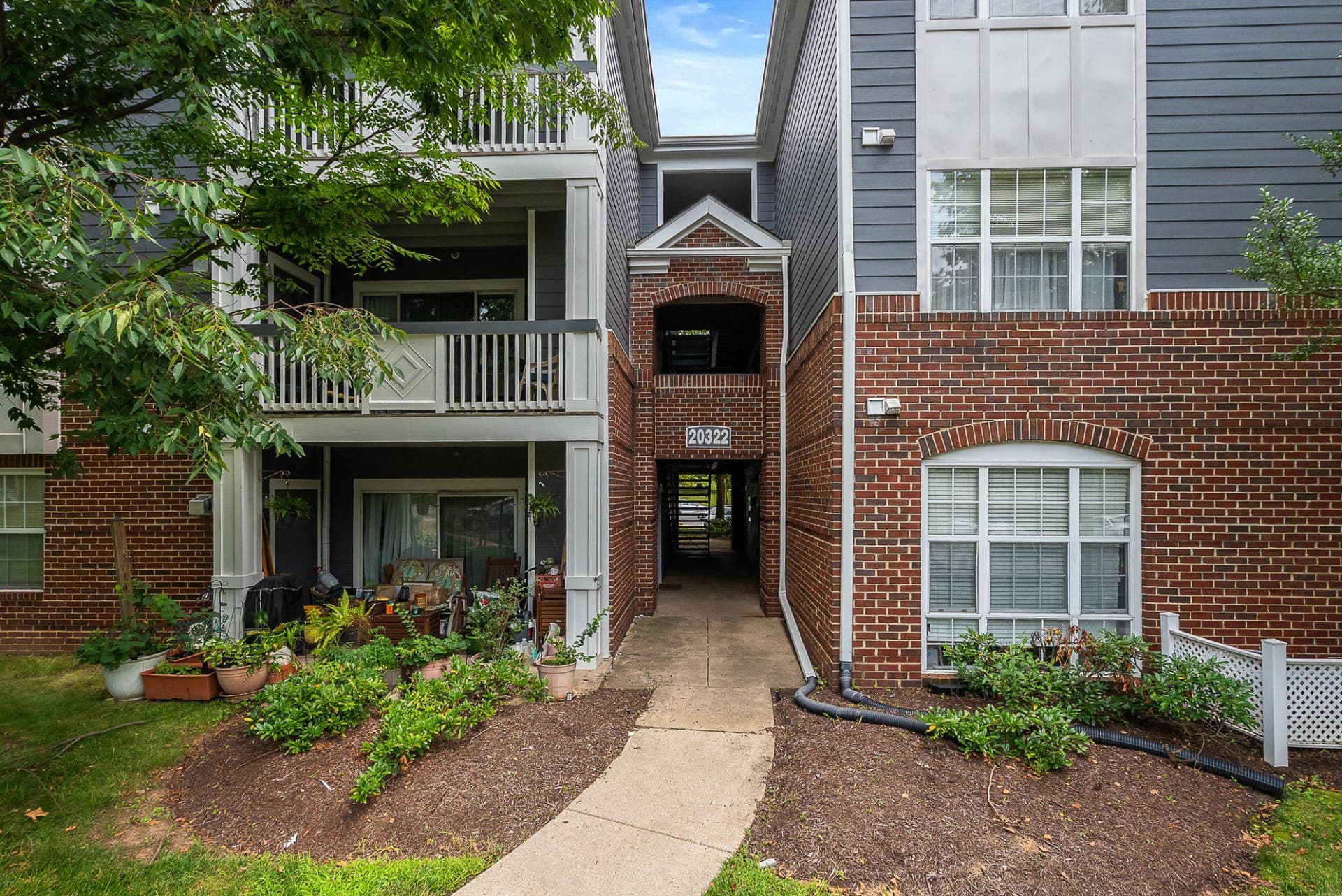 20322 Beechwood Terrace #301 photo 2