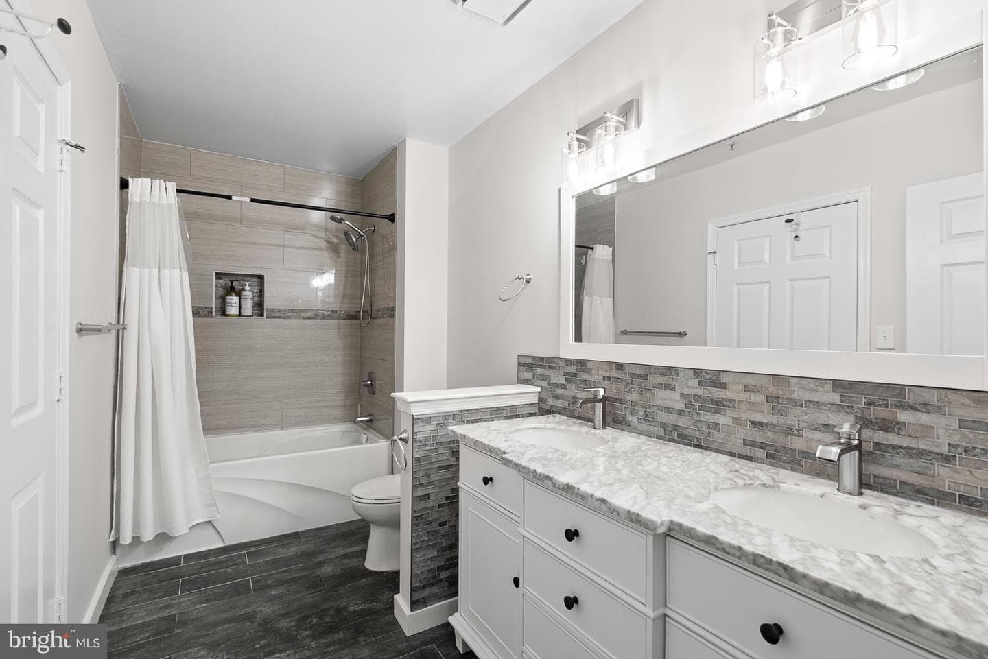 20322 Beechwood Terrace #301 photo 22
