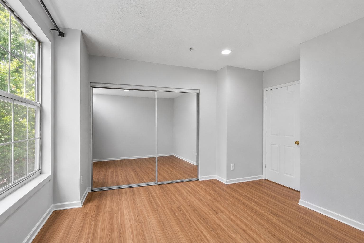 20322 Beechwood Terrace #301 photo 26