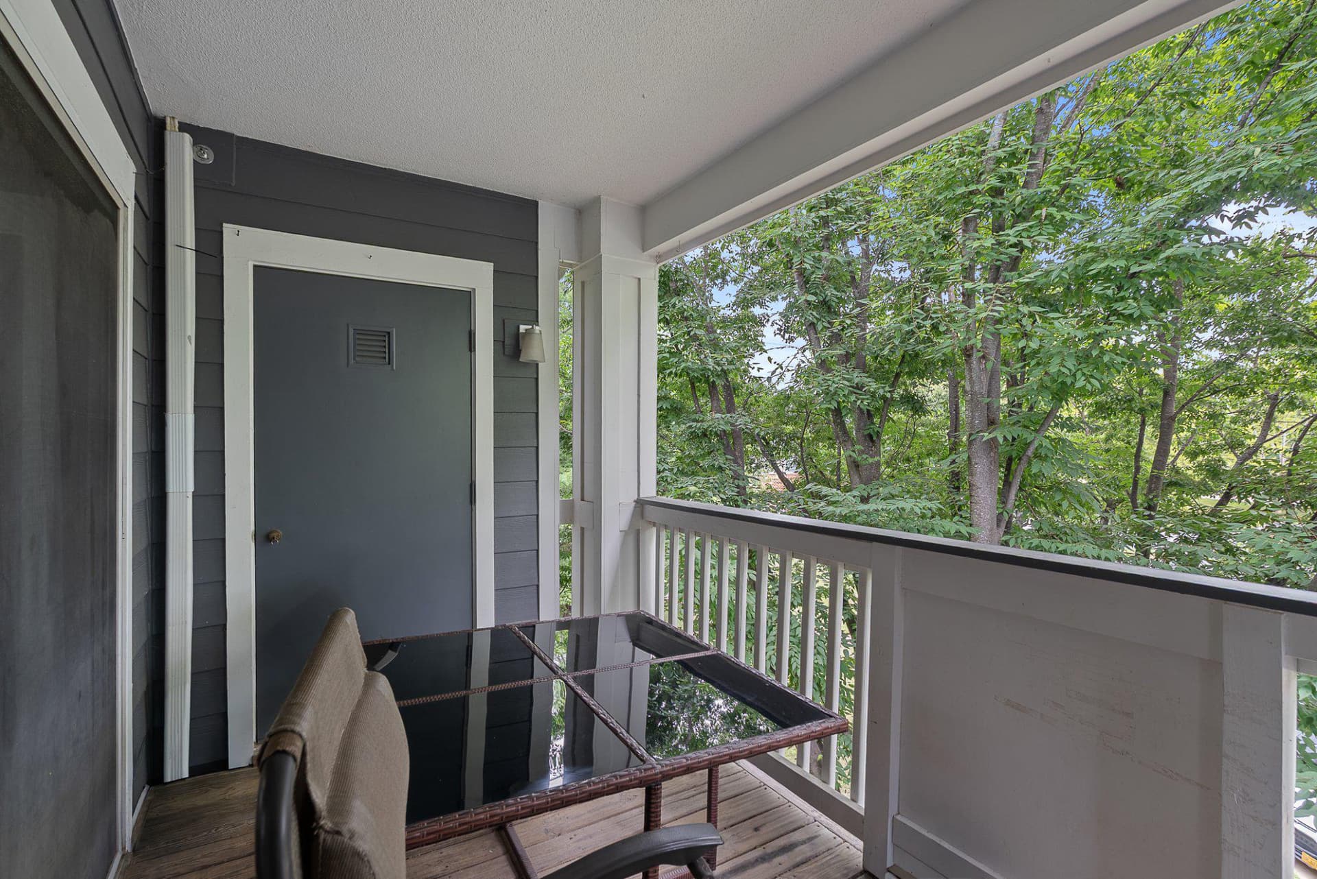 20322 Beechwood Terrace #301 photo 28