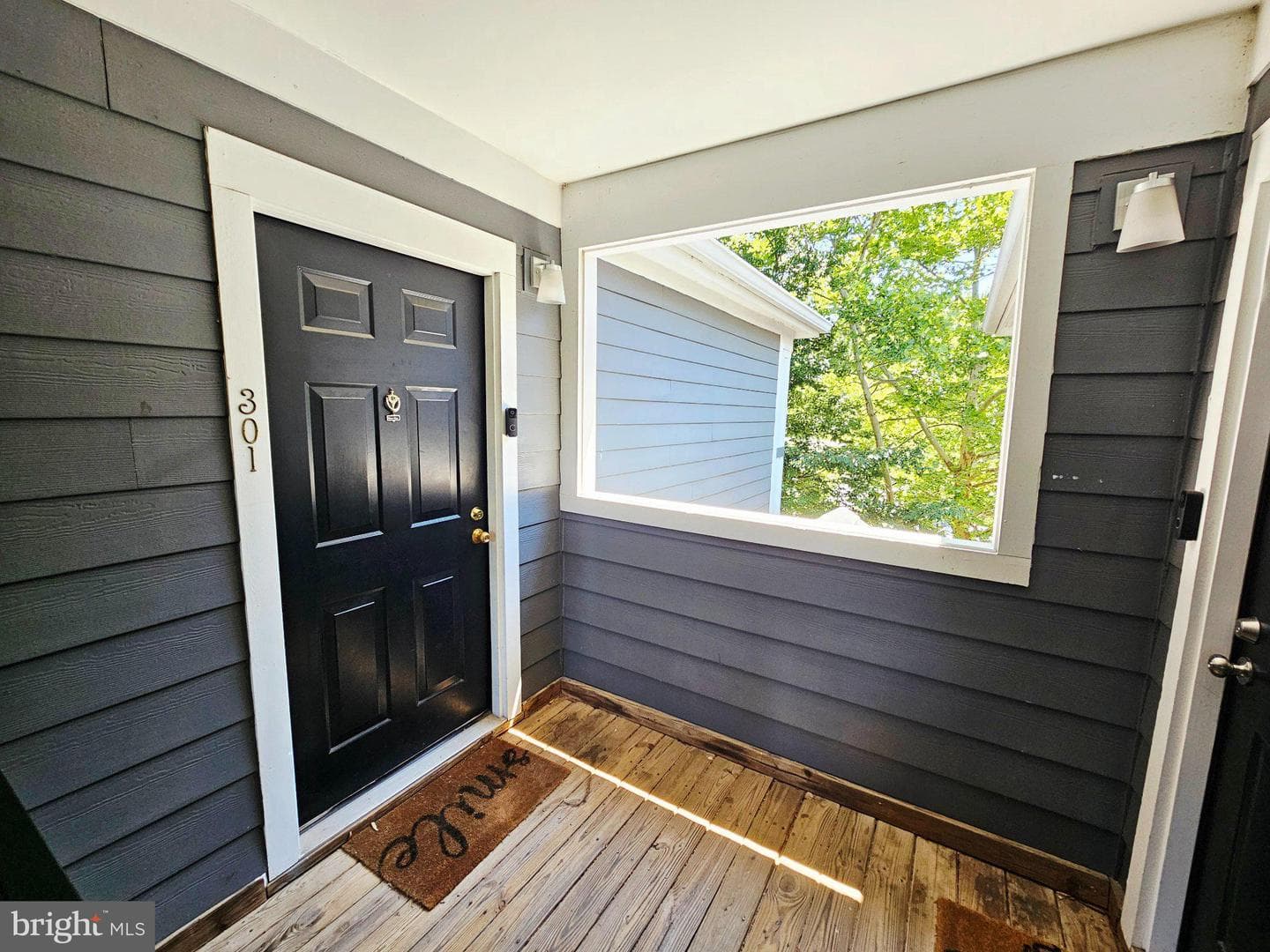 20322 Beechwood Terrace #301 photo 3