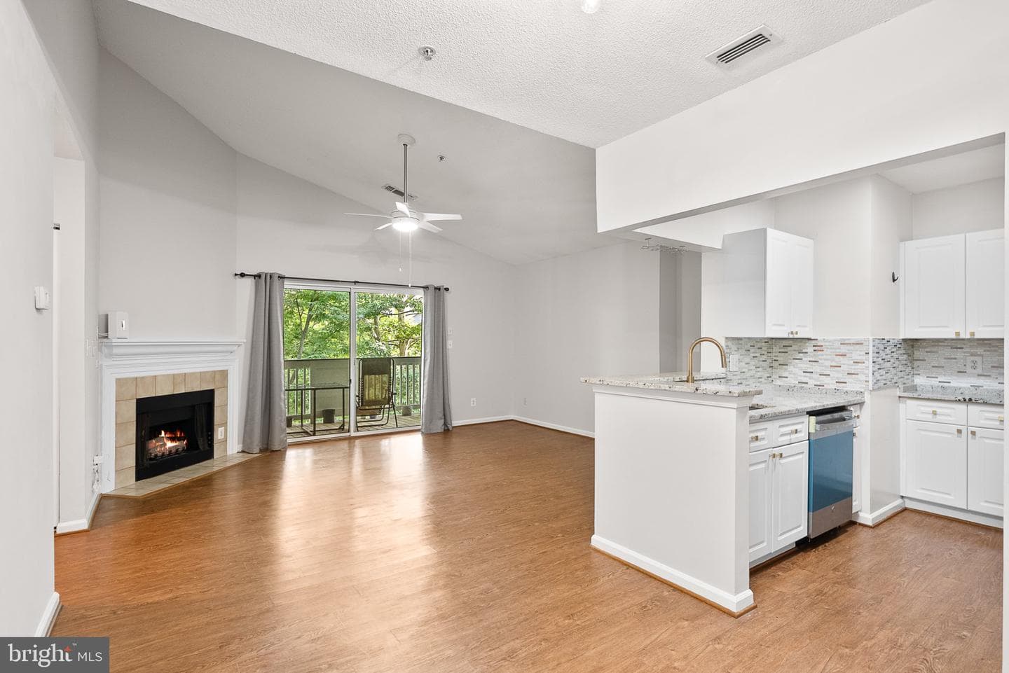 20322 Beechwood Terrace #301 photo 9