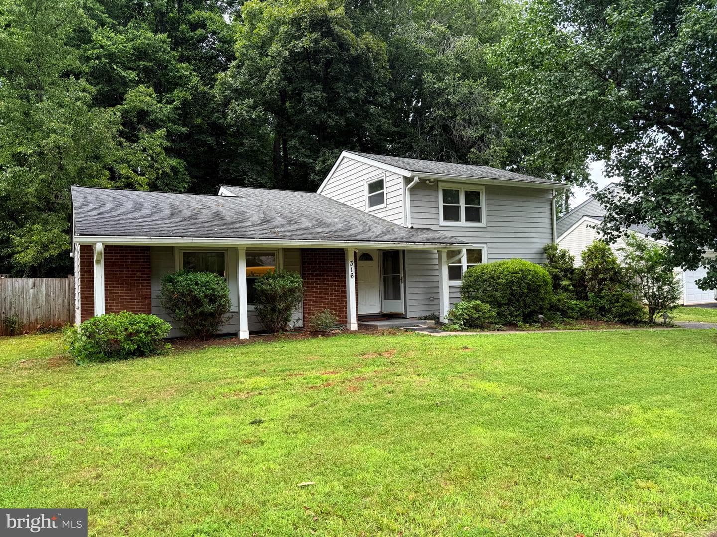 316 Sugarland Run Drive photo 2