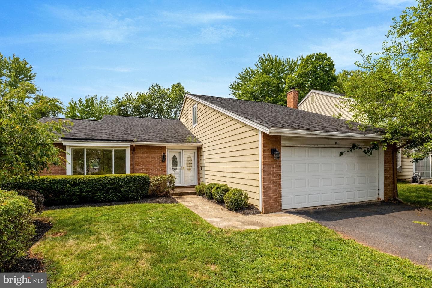105 Kale Avenue photo 1
