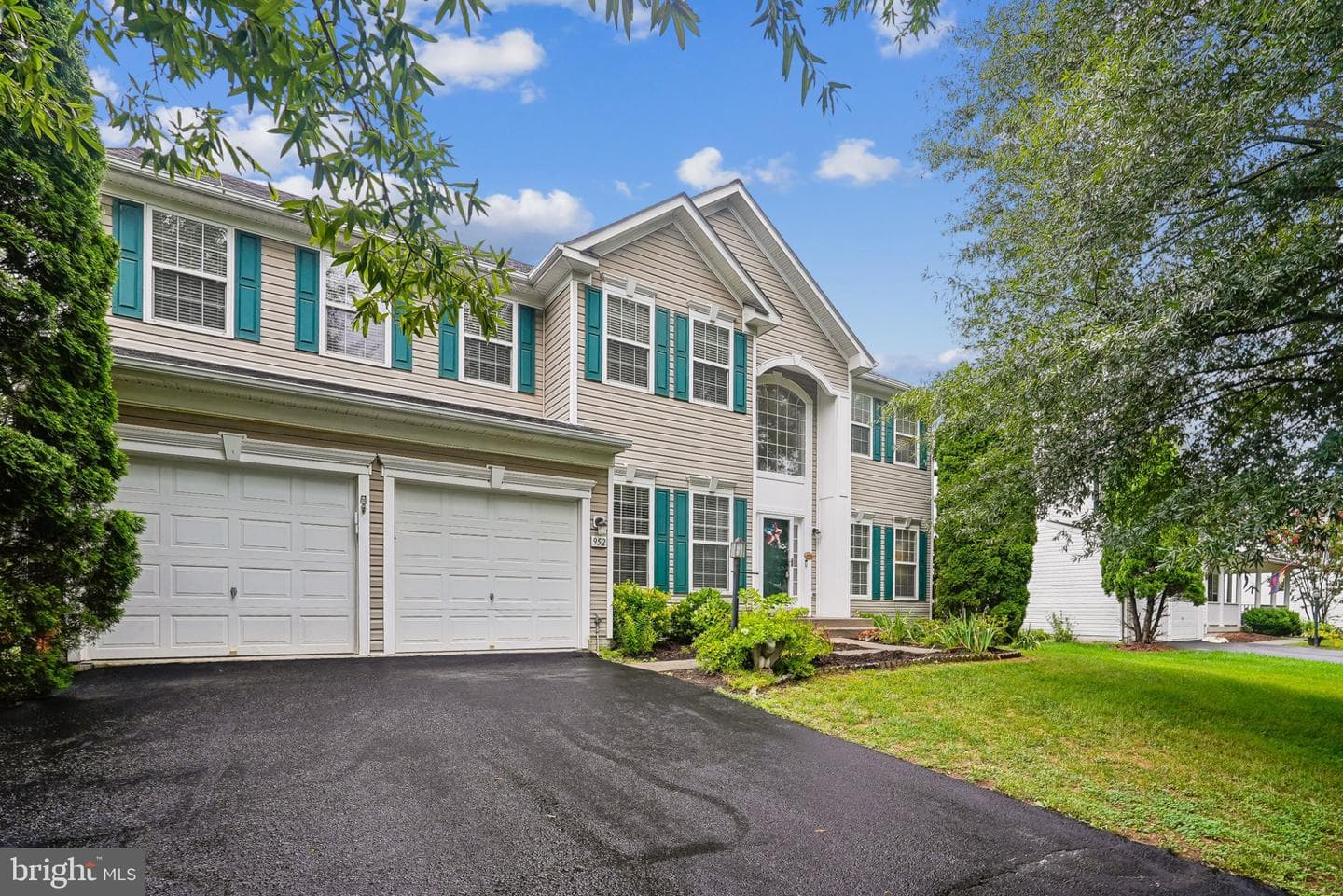 952 Devonshire Circle photo 1
