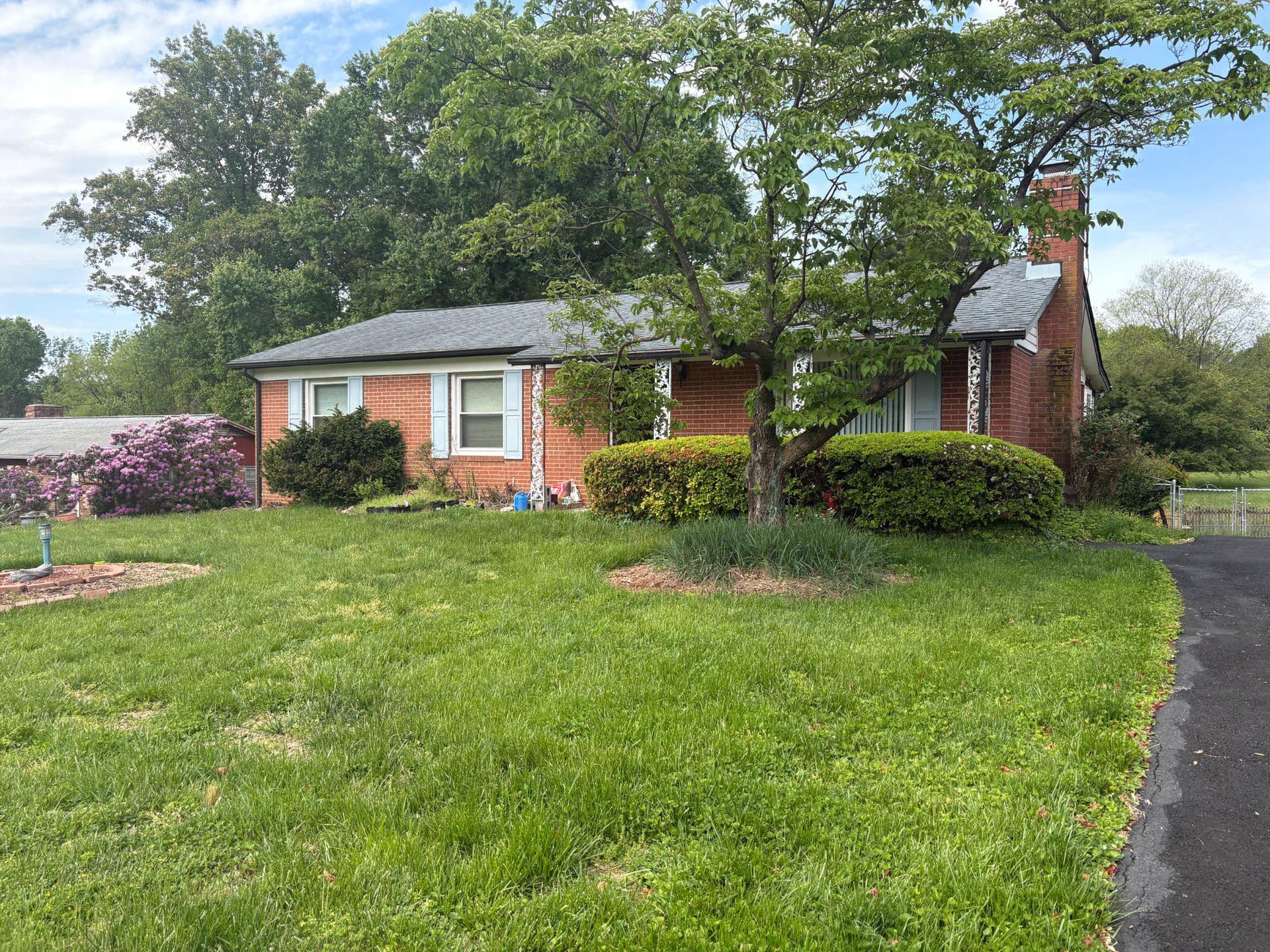 160 S Hughes Street photo 1