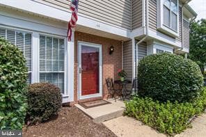 44 Essex Square photo 1