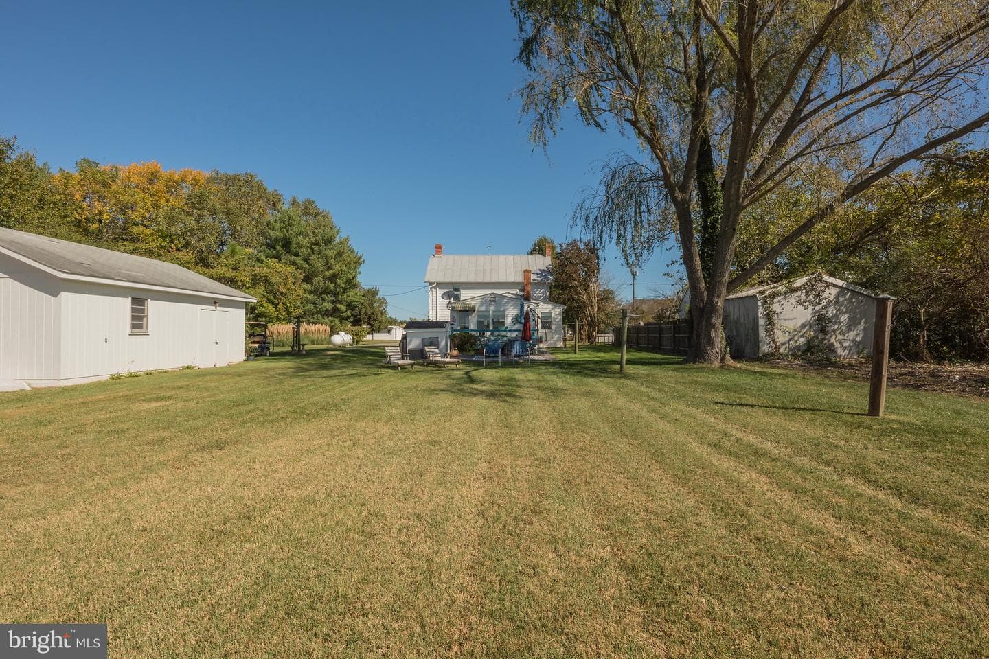 52 Riverside Drive photo 39