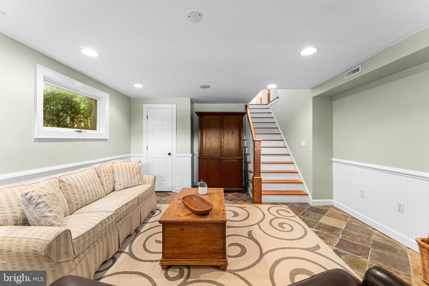 126 Lancaster Road photo 32
