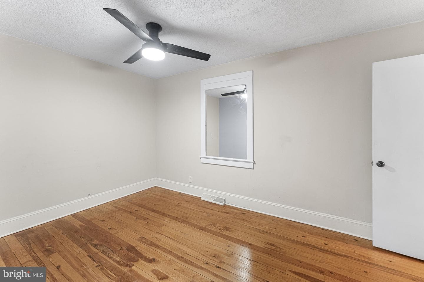 1678 Weems Road photo 18
