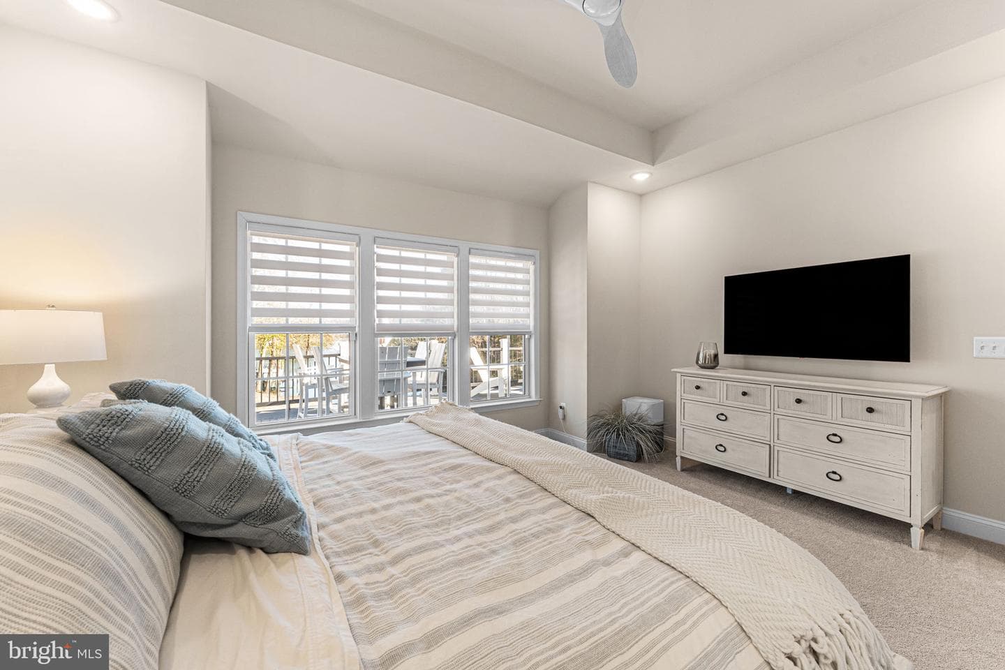 595 Lovers Lane photo 18