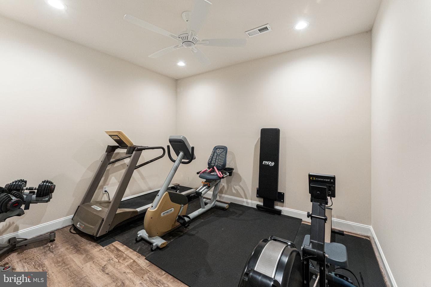595 Lovers Lane photo 33
