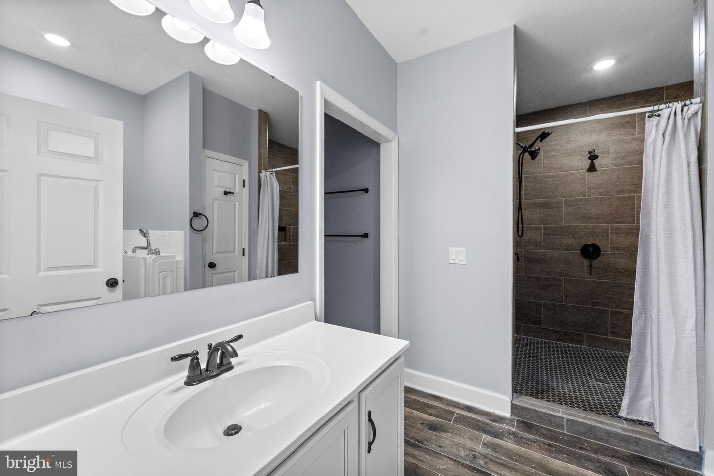 780 Greenvale Road photo 35