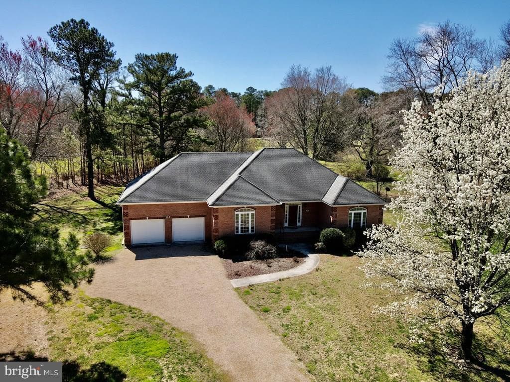 147 Sir Guy Drive, Weems