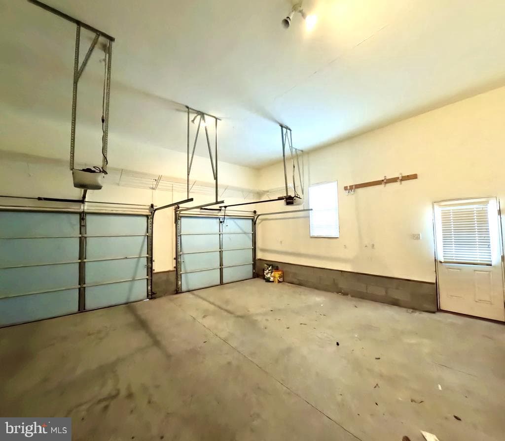 147 Sir Guy Drive photo 30