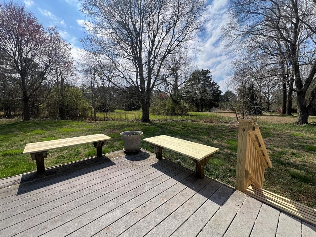 147 Sir Guy Drive photo 32