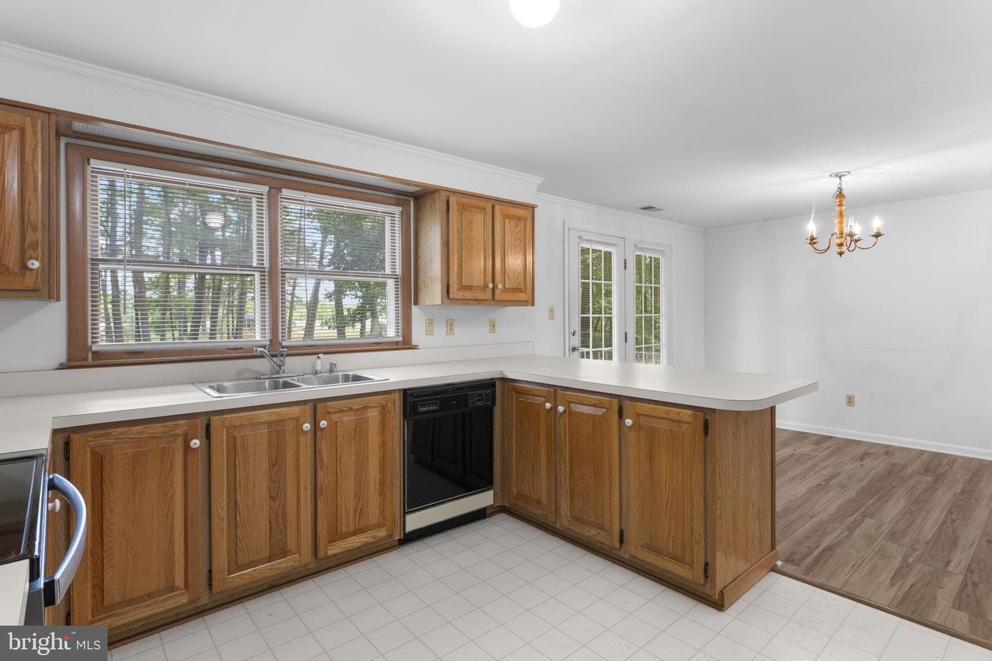 50 Flagstaff Road photo 13