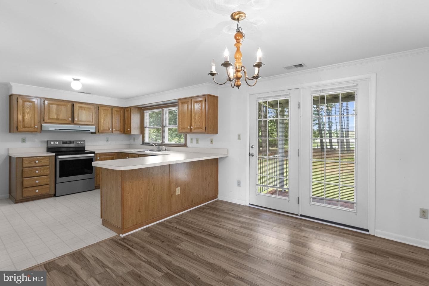 50 Flagstaff Road photo 12