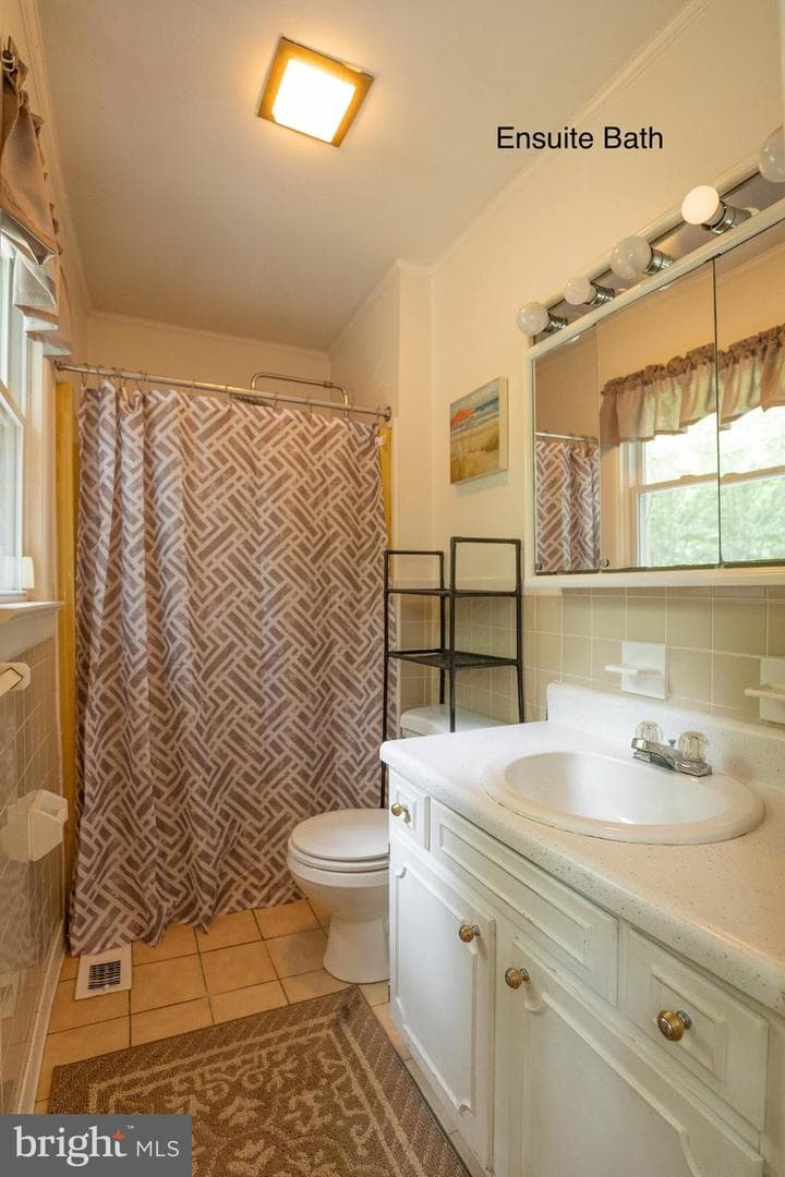 17 Wesley Terrace photo 17
