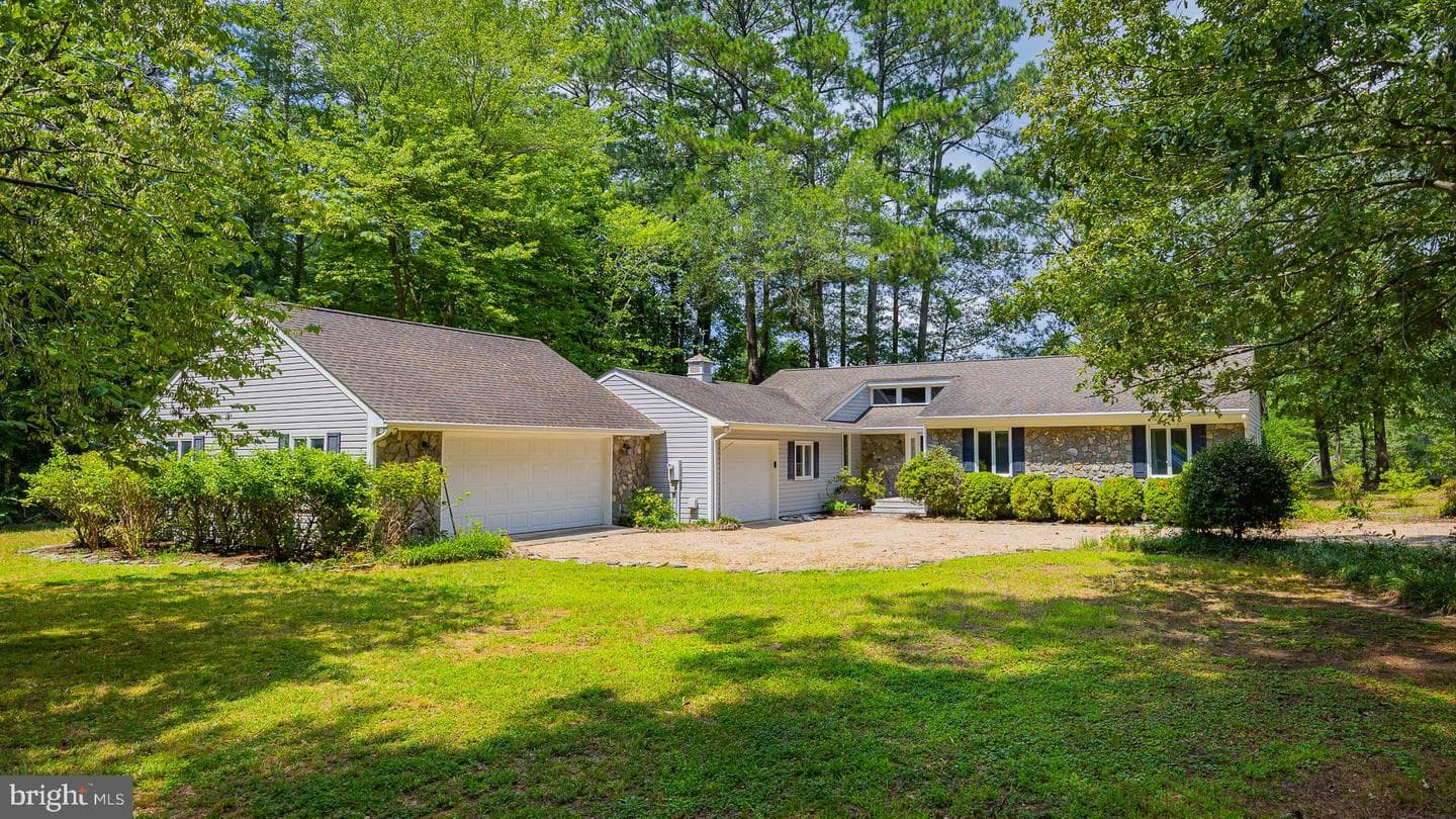 274 Robbins Lane photo 1