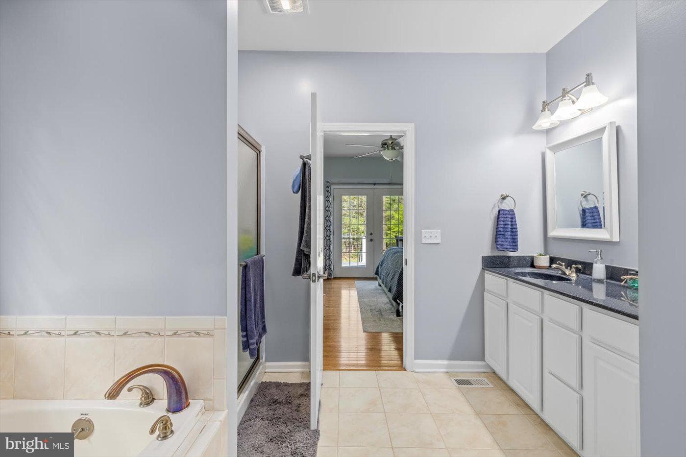 279 Carriage Lane photo 22