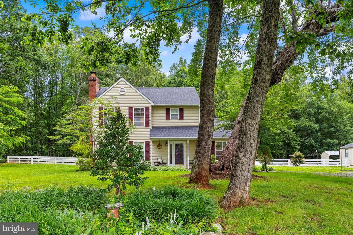 319 Fox Hunters Lane photo 3