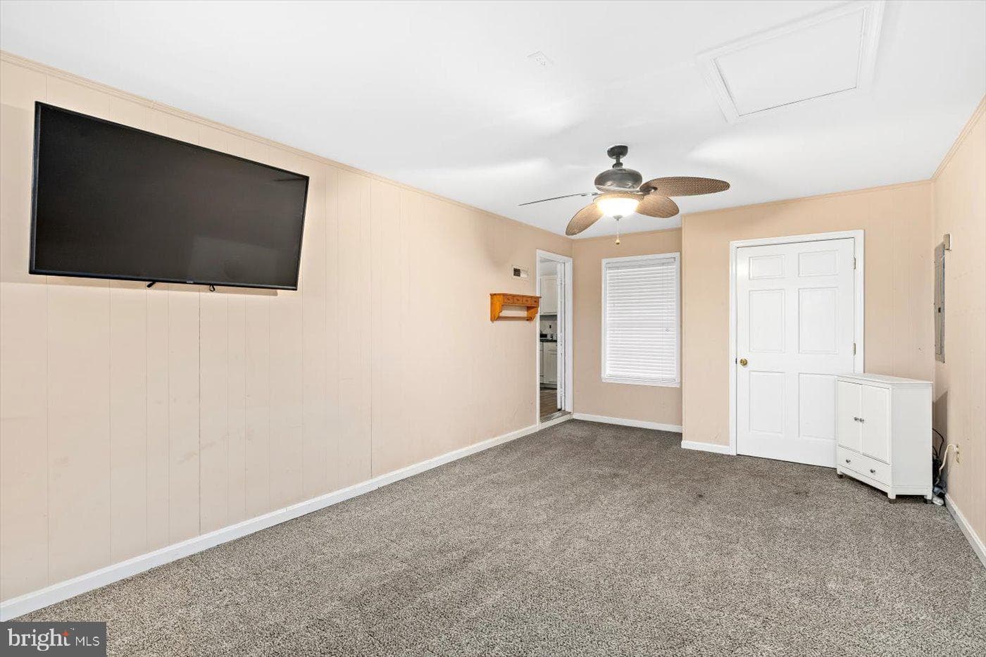319 Fox Hunters Lane photo 30