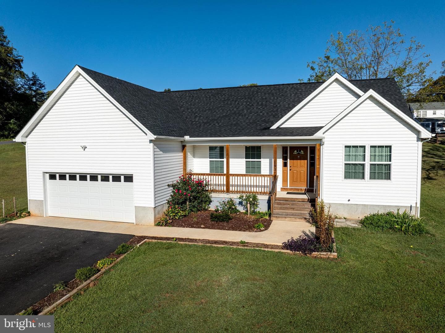 193 Smith Road photo 1