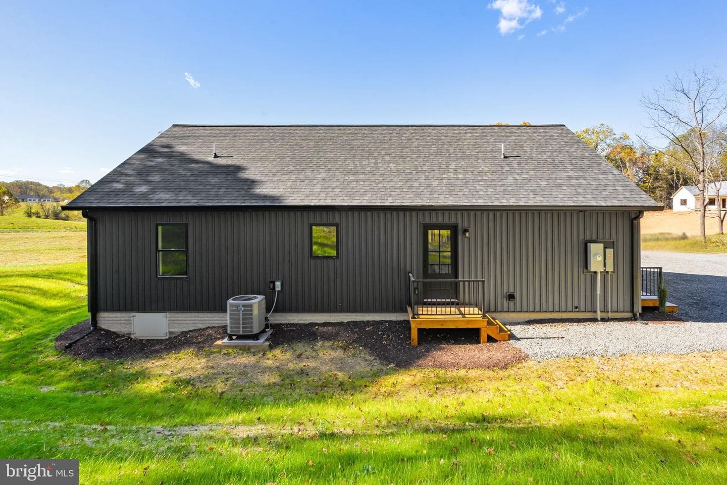 1789 Thoroughfare Road photo 31