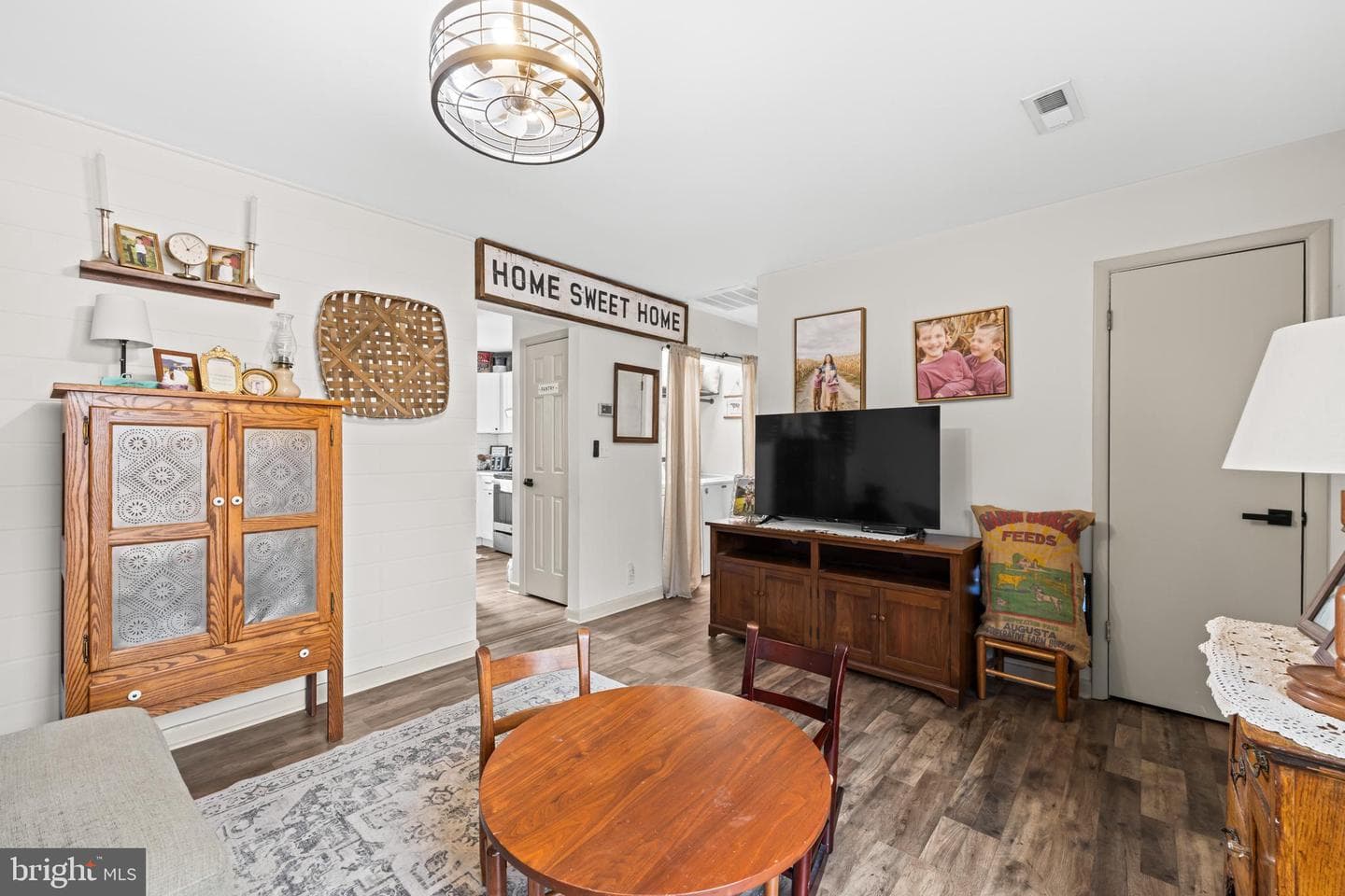 84 Clore Road photo 6