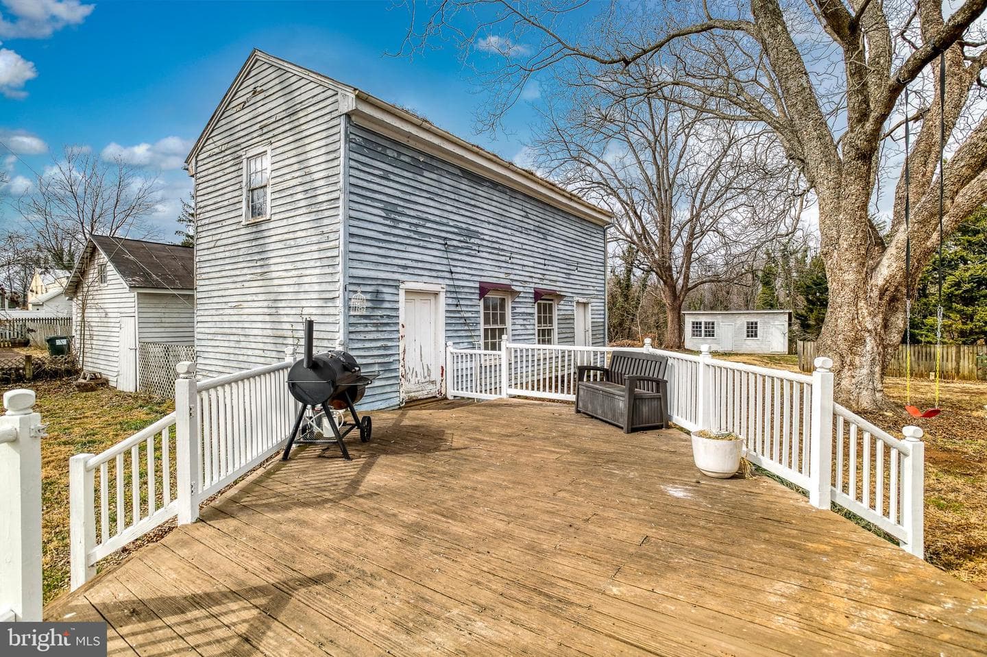 319 N Main St photo 40