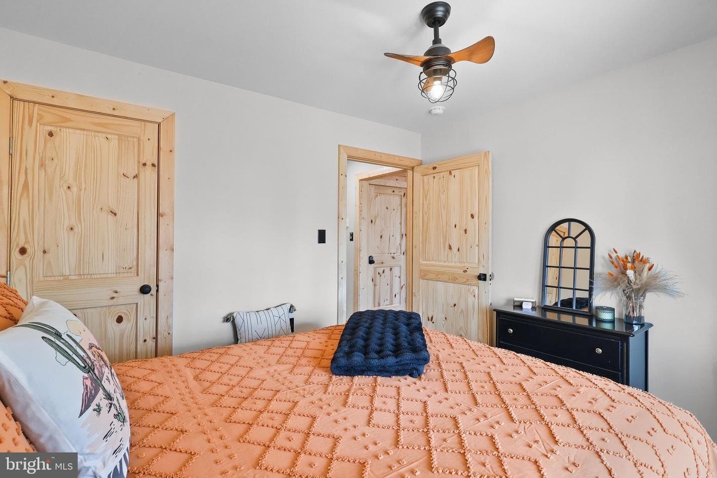 1823 Desert Road photo 16