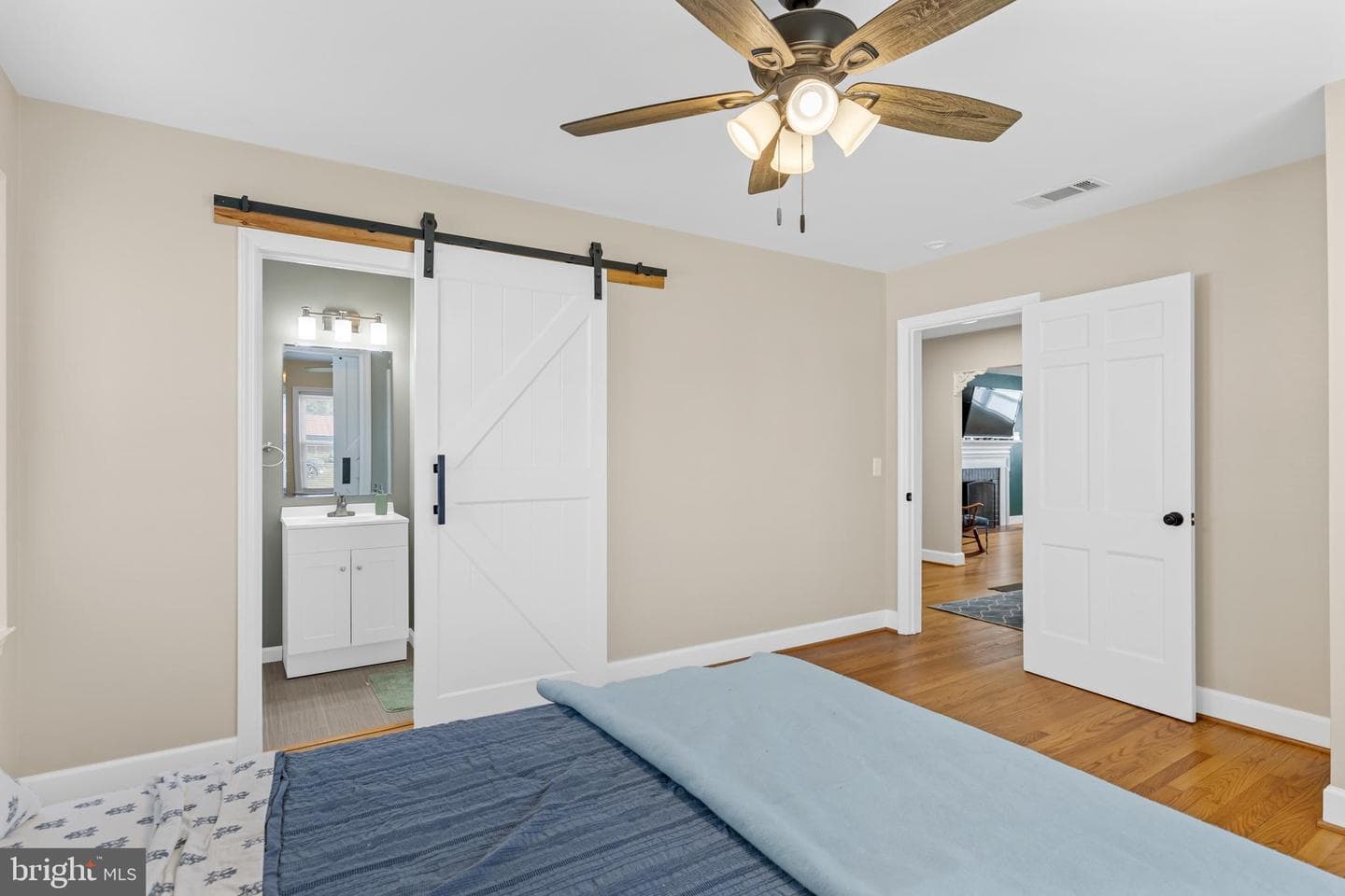 115 Washington Street photo 14