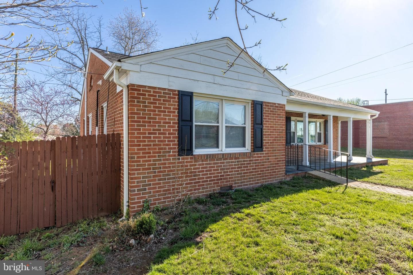 115 Washington Street photo 3