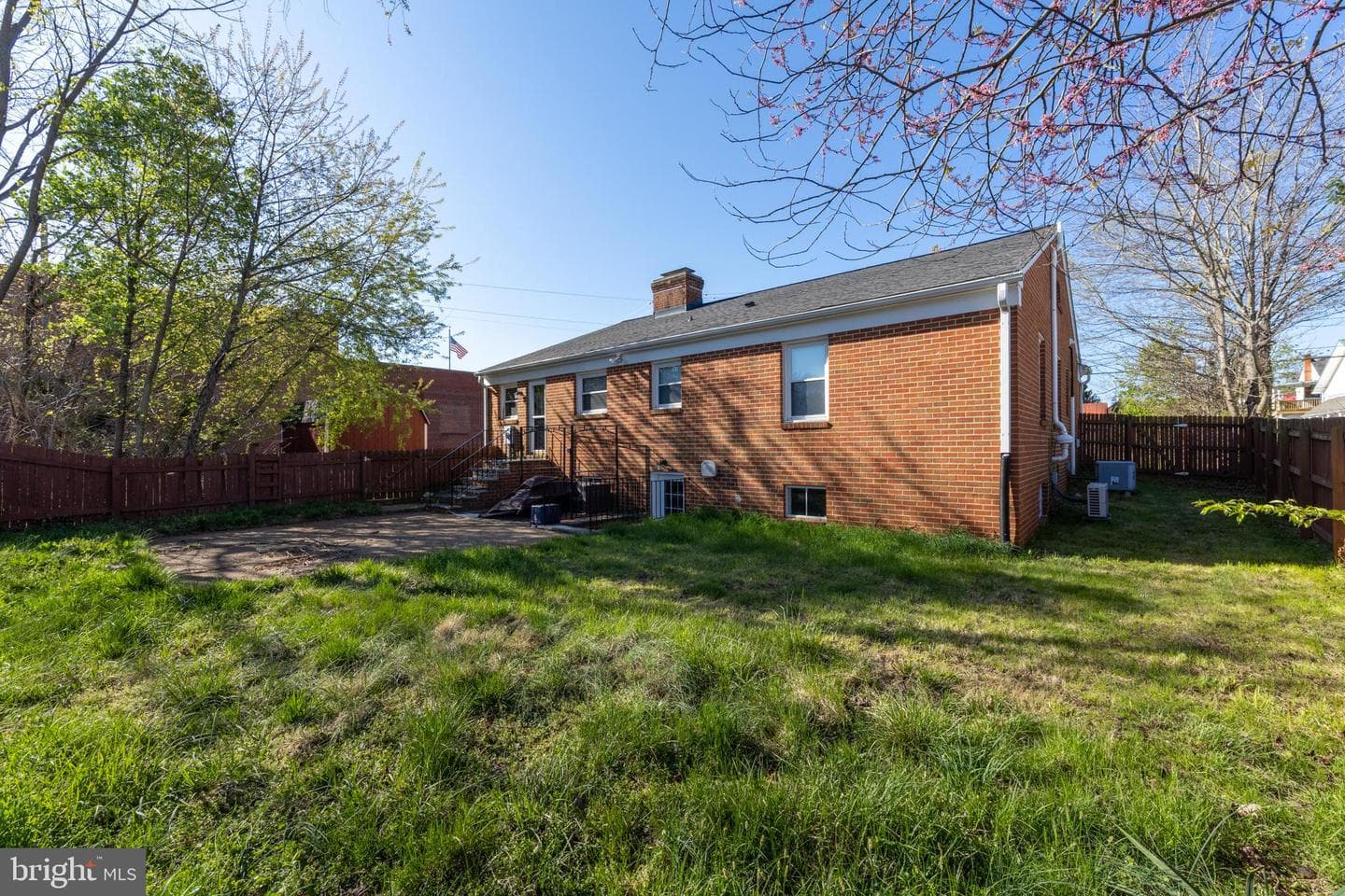 115 Washington Street photo 7