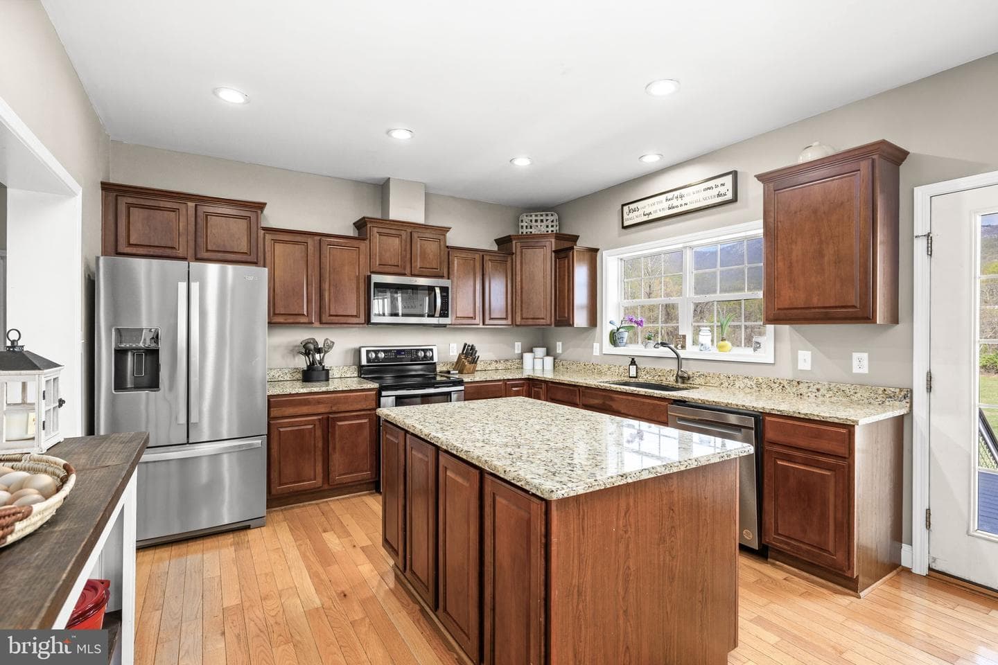 3063 Etlan Road photo 9