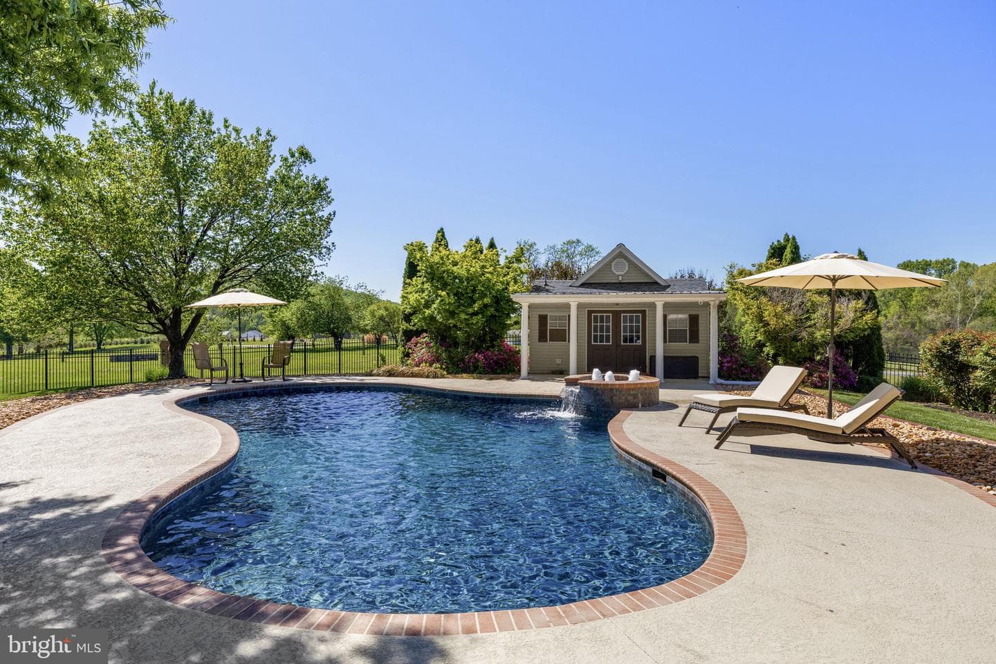 64 Rolling Green Lane photo 14