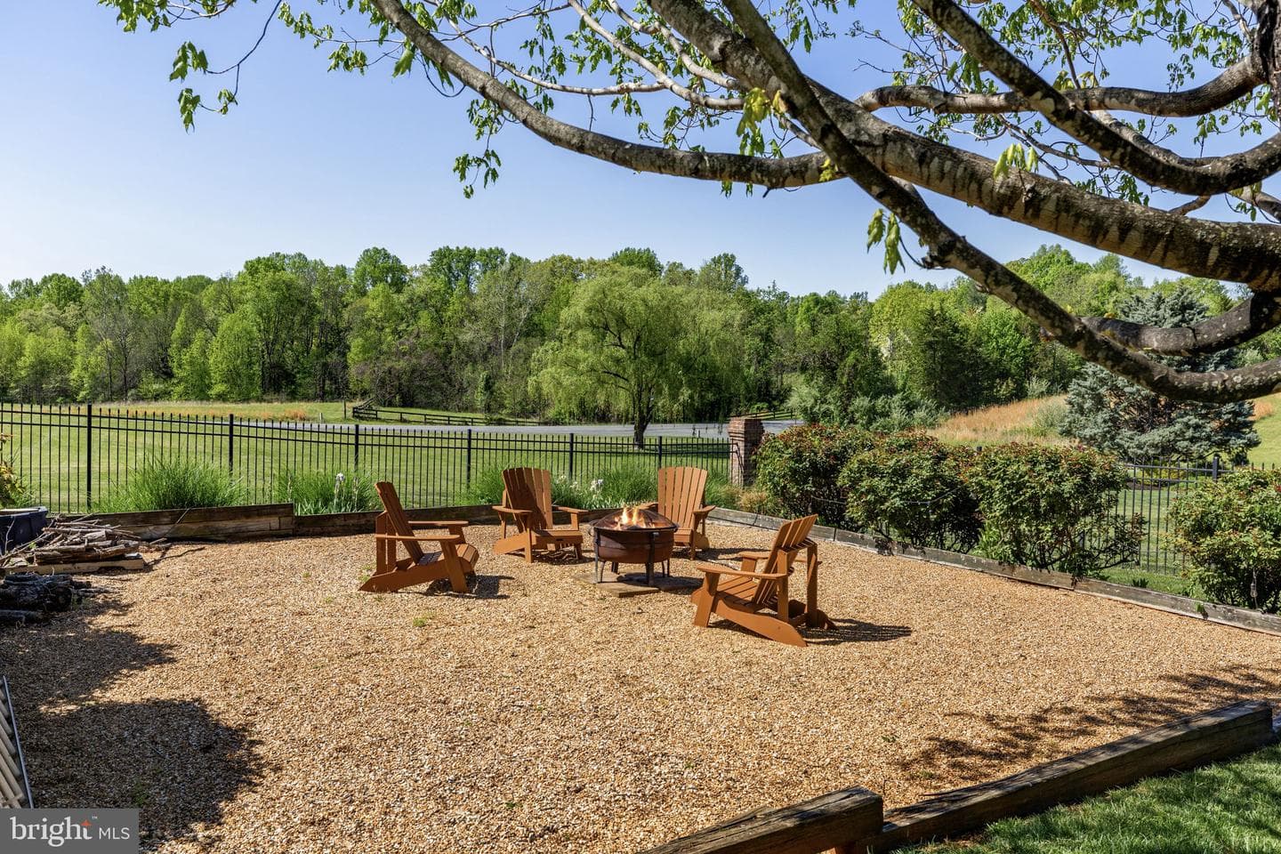 64 Rolling Green Lane photo 16