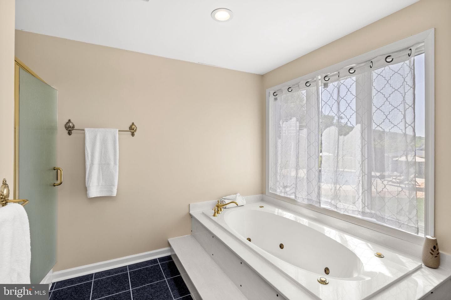 64 Rolling Green Lane photo 24